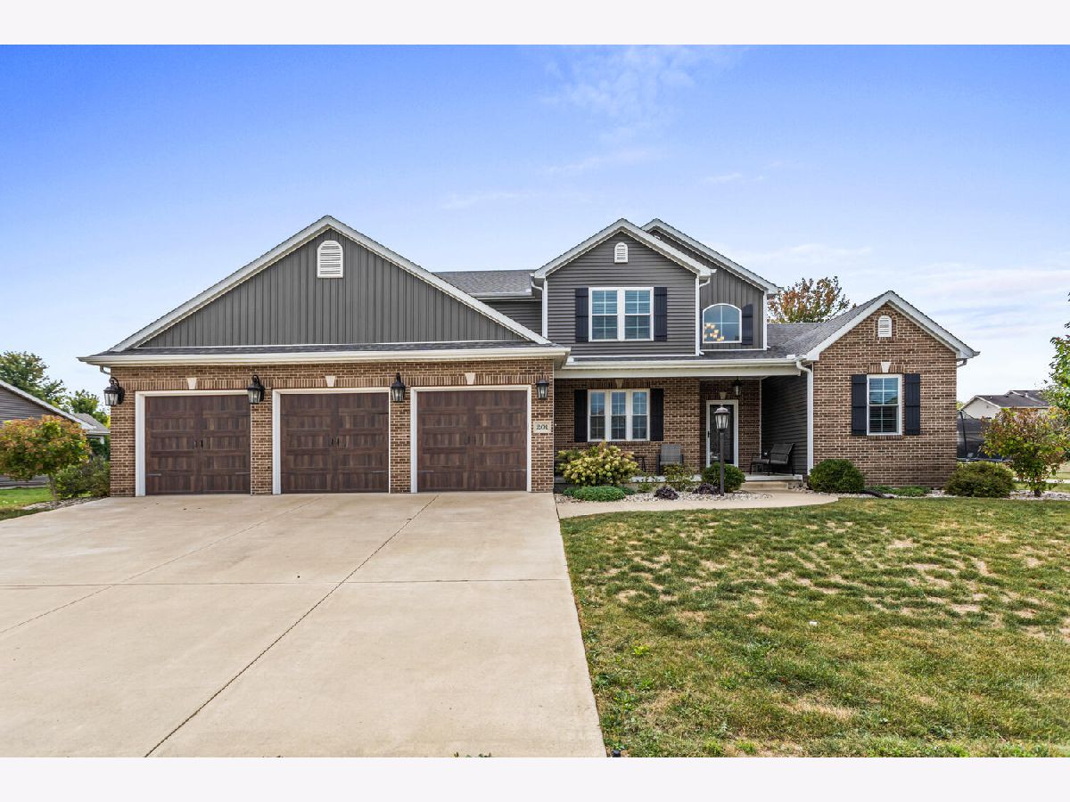  For Sale Monticello Illinois, 201 Weldon Springs Road