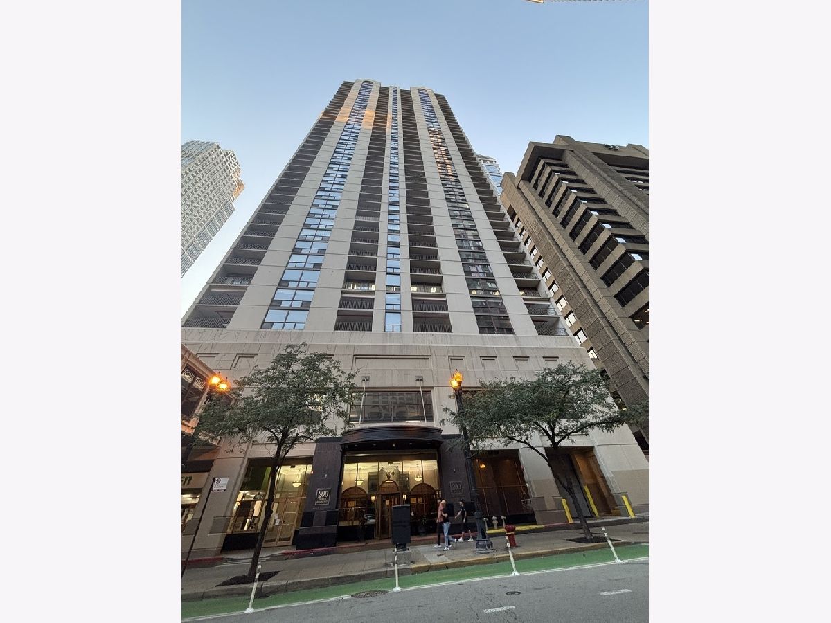 For Rent Chicago Illinois, 200 Dearborn