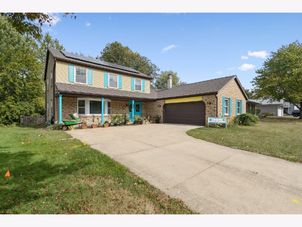 For Sale Rockford Illinois, 5910 Creekside Lane