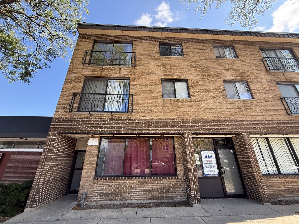  Rented Chicago Illinois, 7427 Western