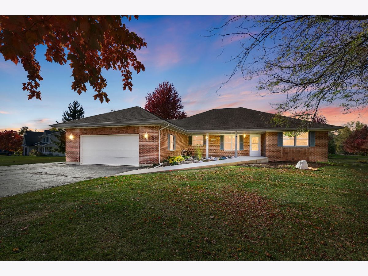  For Sale Spring Grove Illinois, 10201 Fox Bluff Lane