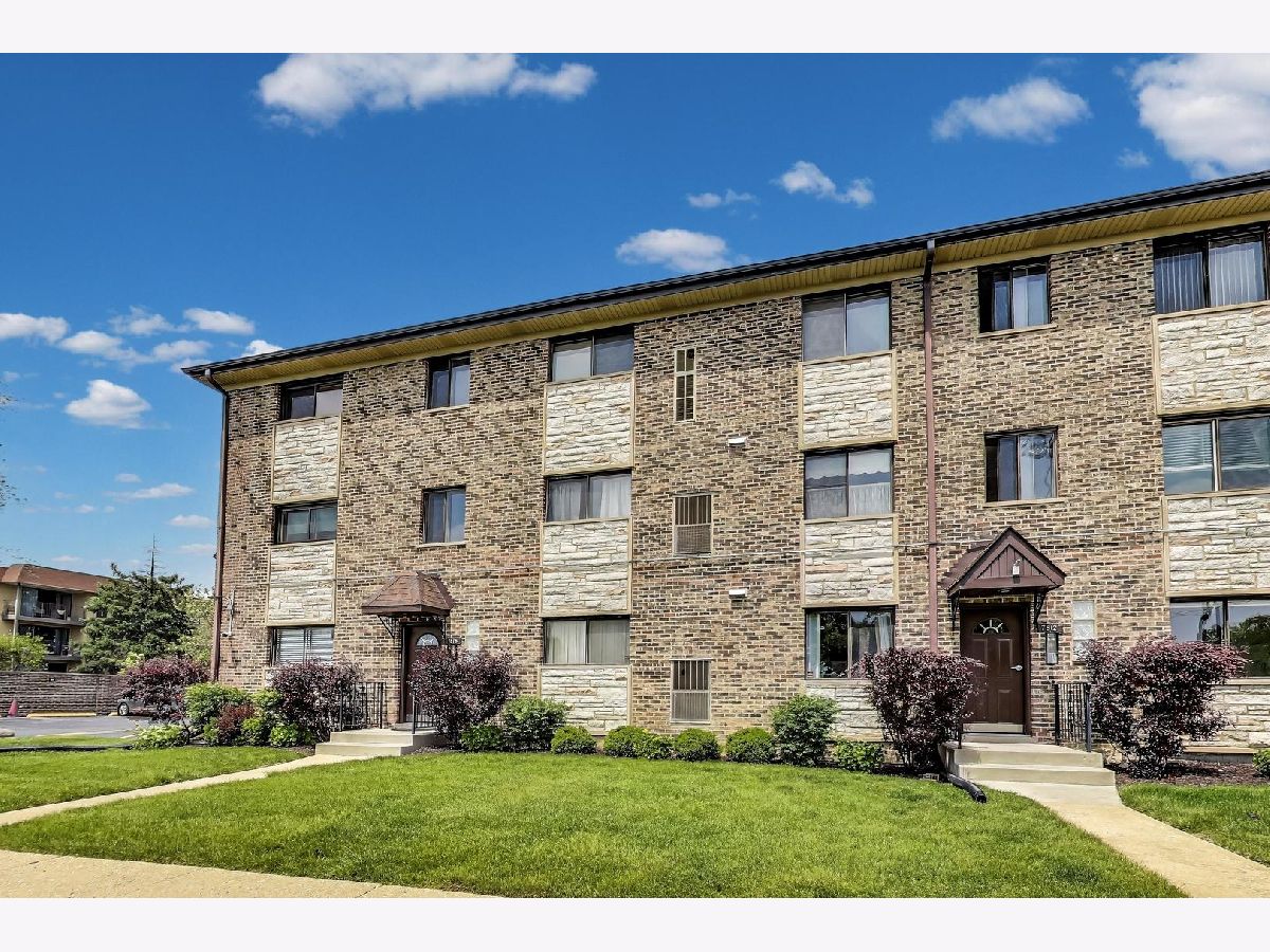  For Sale Harwood Heights Illinois, 7616 Lawrence Avenue
