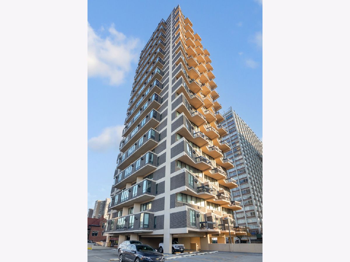  Rented Chicago Illinois, 6166 Sheridan