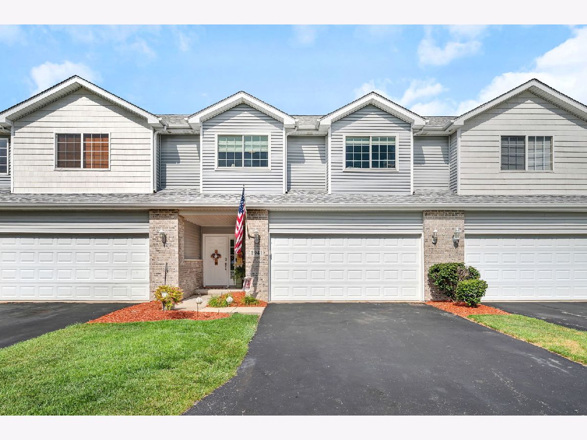 For Sale Minooka Illinois, 1941 Waters Edge Drive