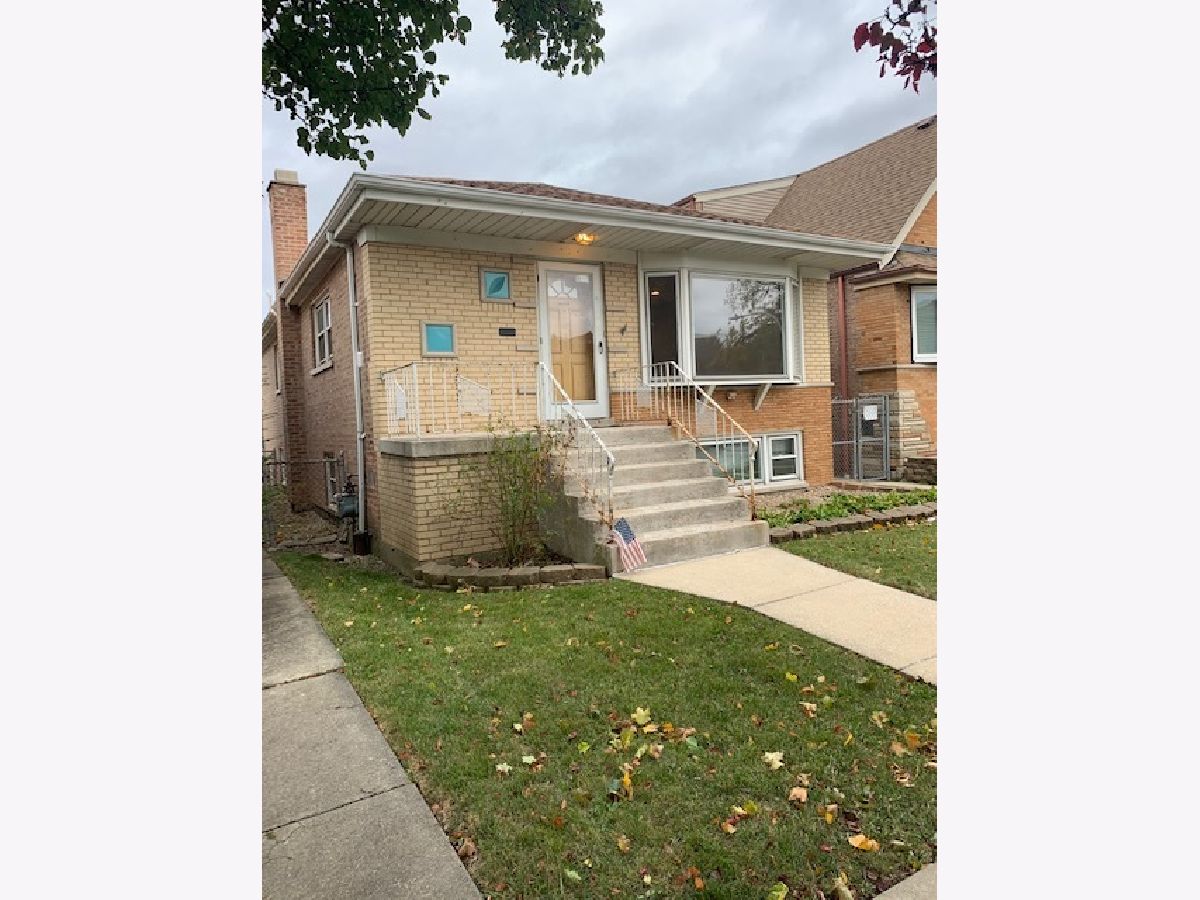 Rented Chicago Illinois, 6119 Major