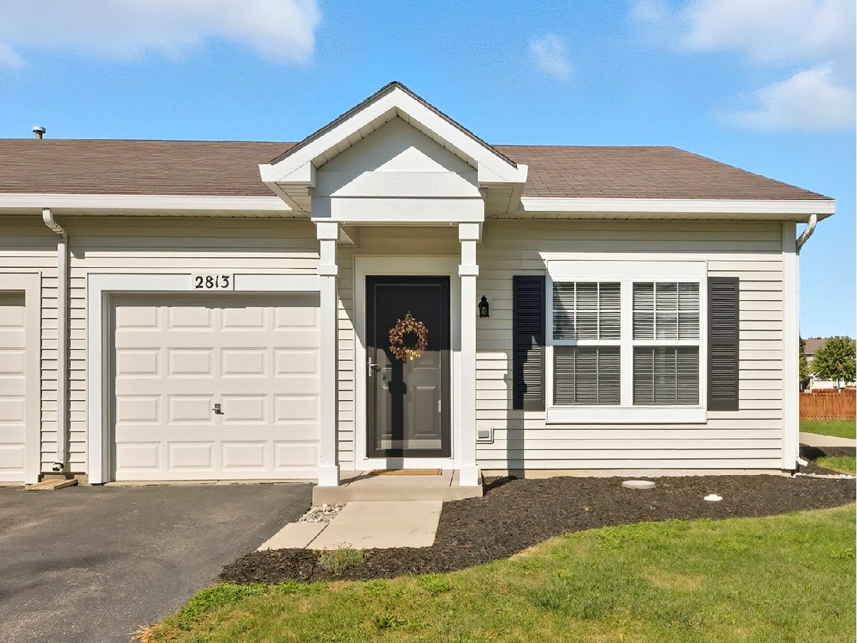 Homes & Townhomes & Condos For Sale Lakewood Springs Plano Illinois, 2813 Hoffman Street