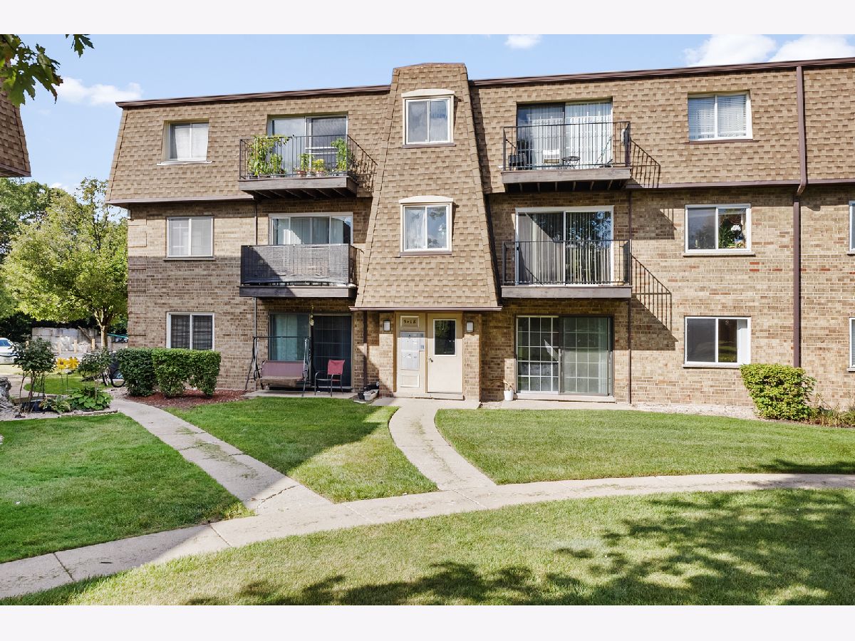  Rented Des Plaines Illinois, 9418 Bay Colony