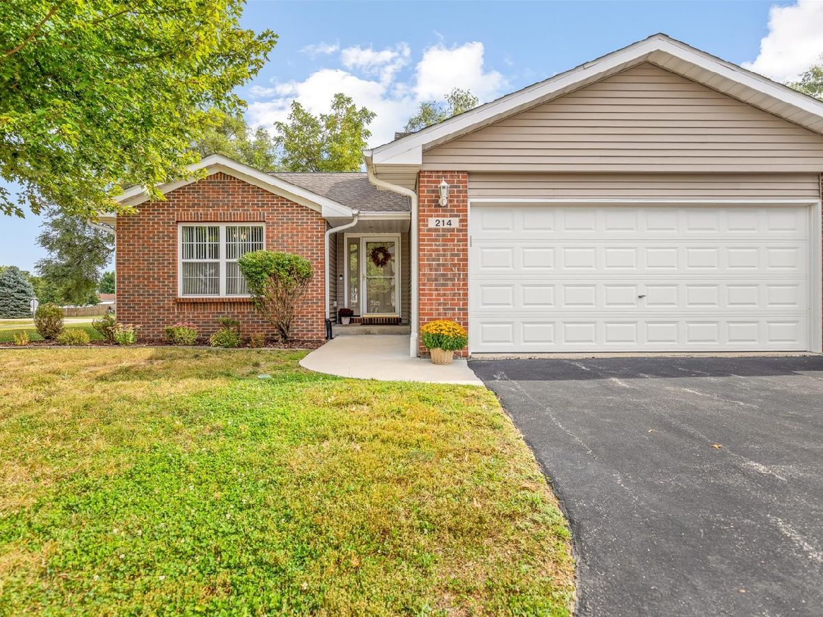  For Sale South Beloit Illinois, 214 Sauk Ridge Drive