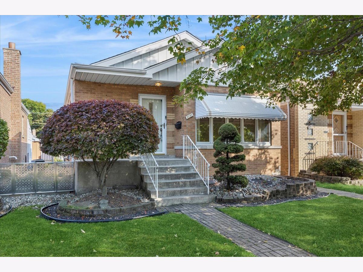  Sold Chicago Illinois, 5121 Laramie