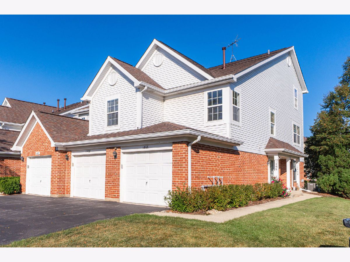 Rented Roselle Illinois, 1460 Winfield