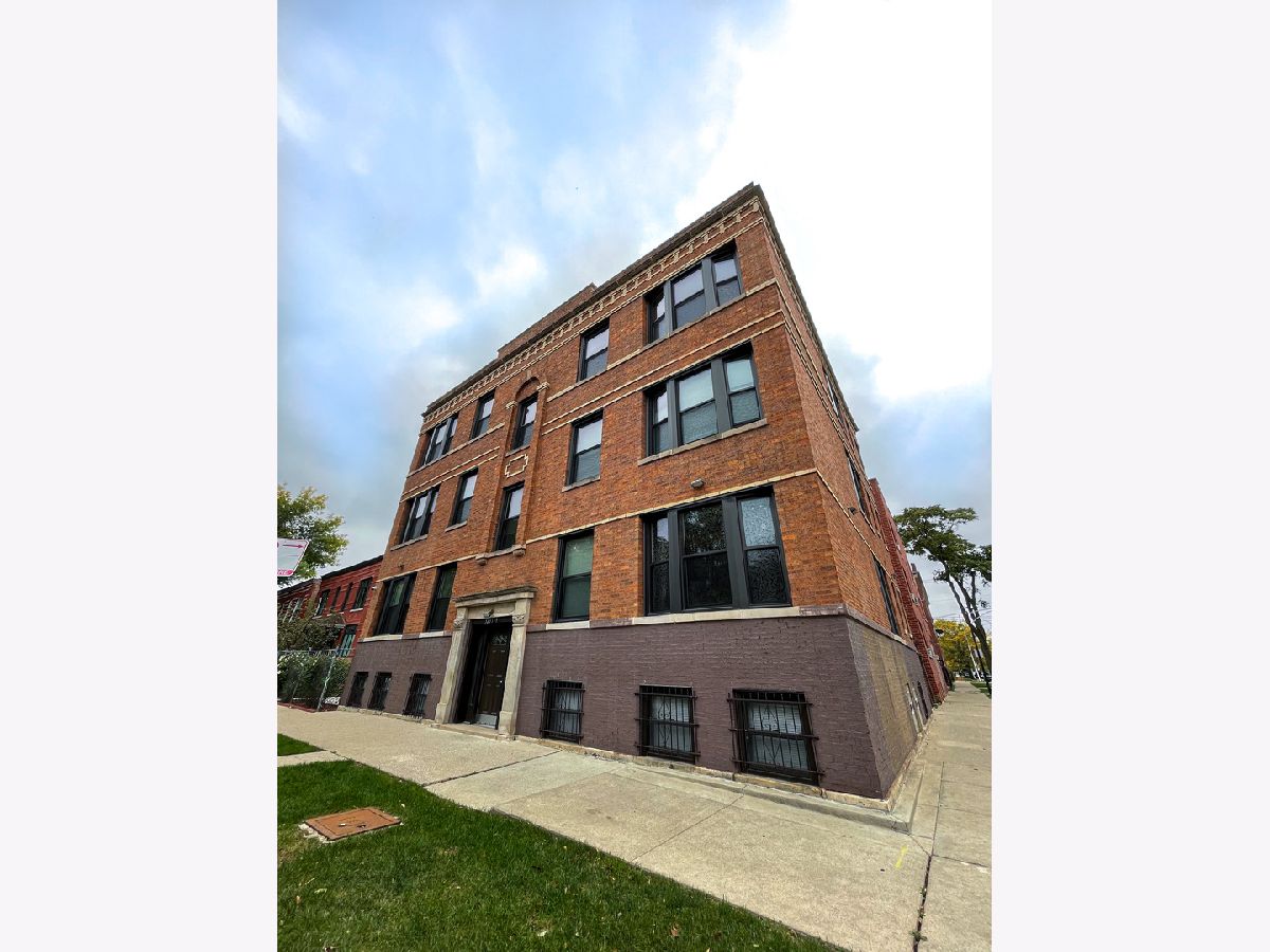 Rented Chicago Illinois, 3257 Pierce
