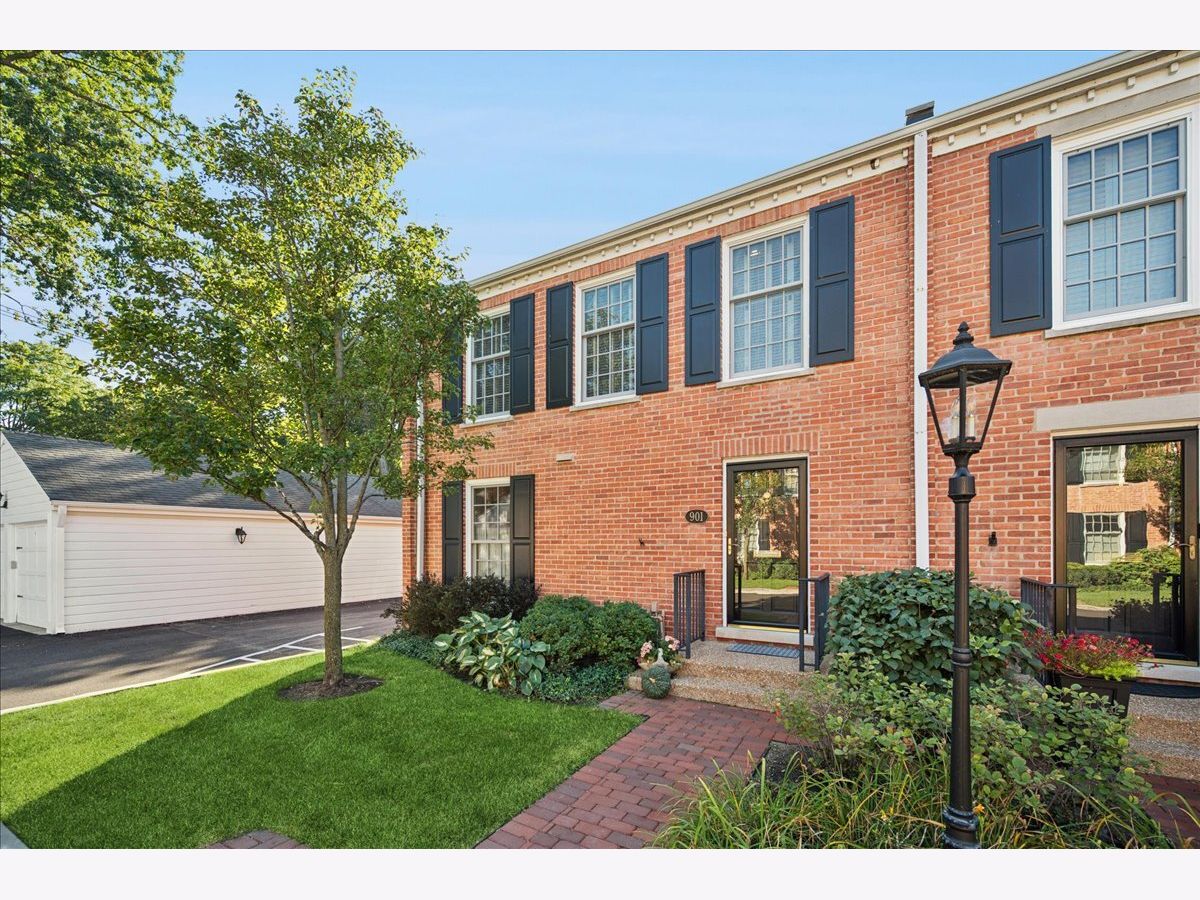  For Sale Wilmette Illinois, 901 Westerfield Drive