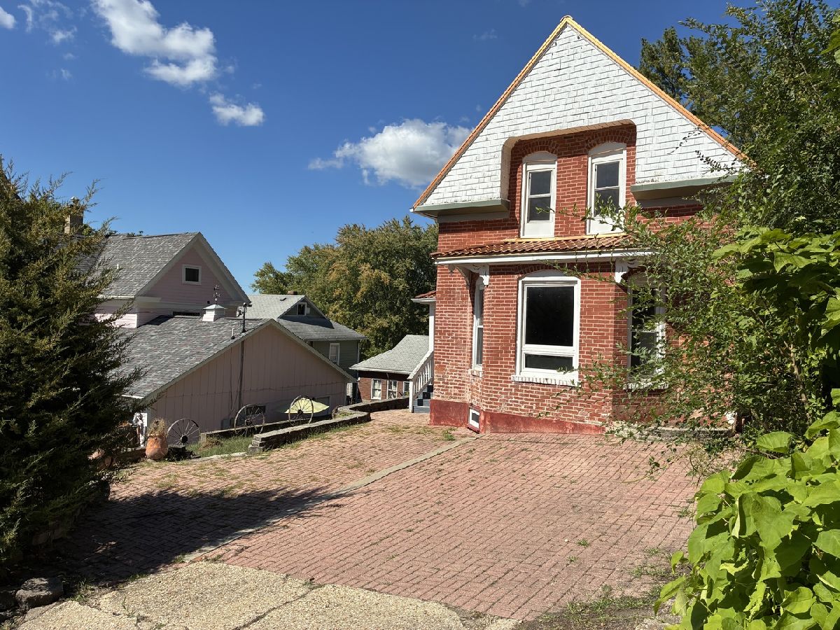  Sold Savanna Illinois, 212 Quincy