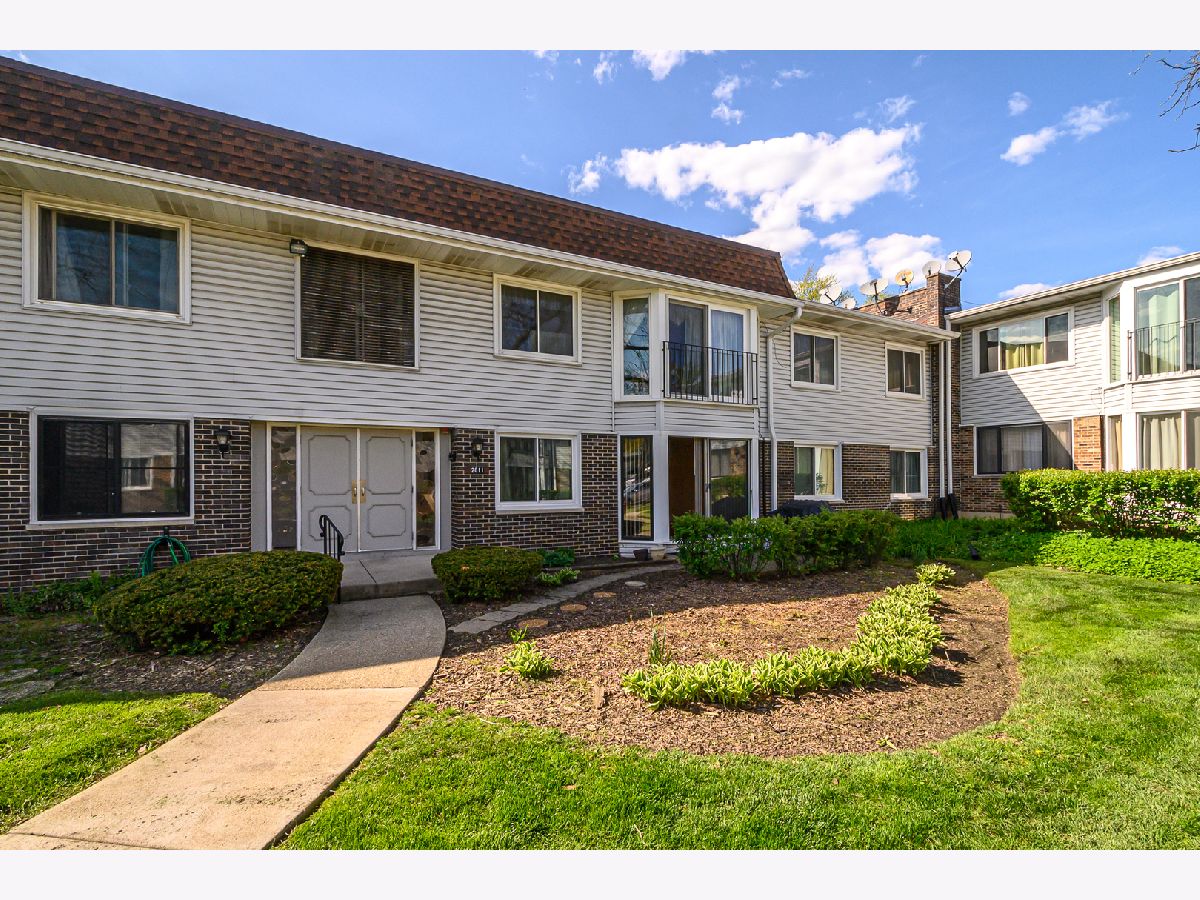  Rented Woodridge Illinois, 2811 Hobson