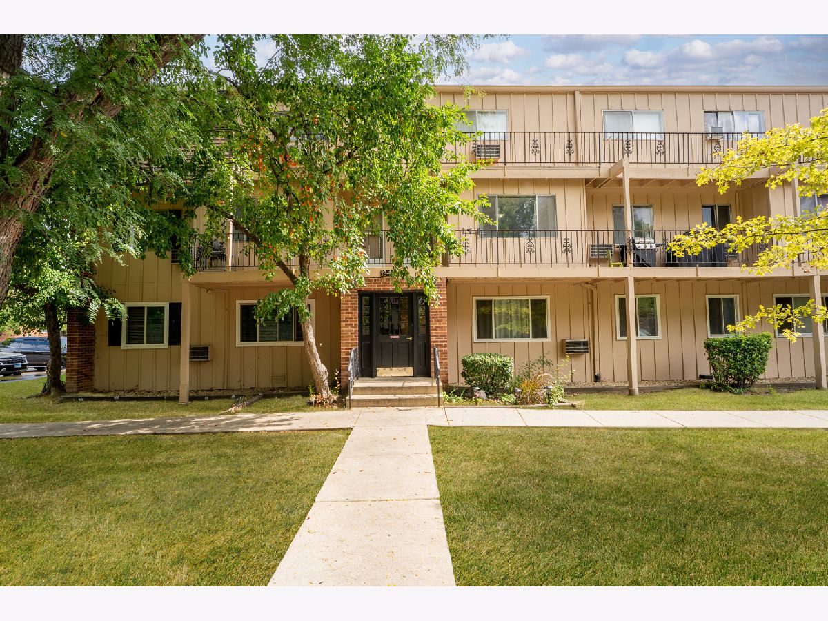  For Sale Rolling Meadows Illinois, 2504 Algonquin Road