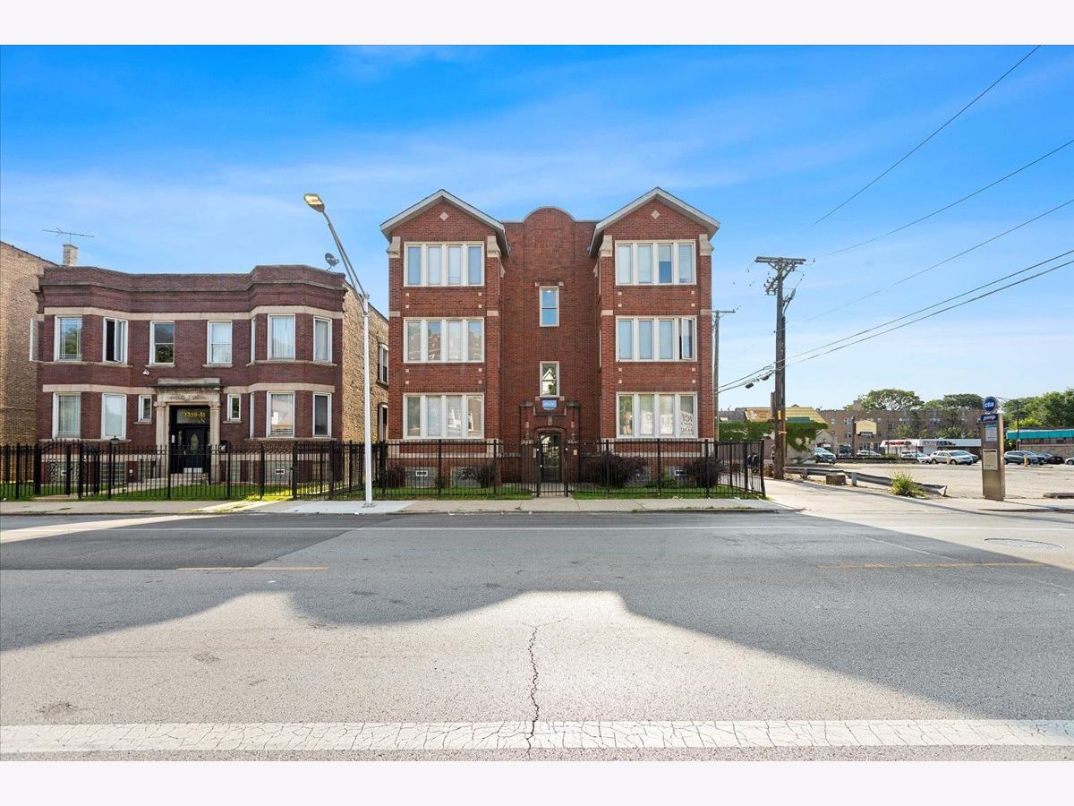 Rented Chicago Illinois, 7443 Jeffery