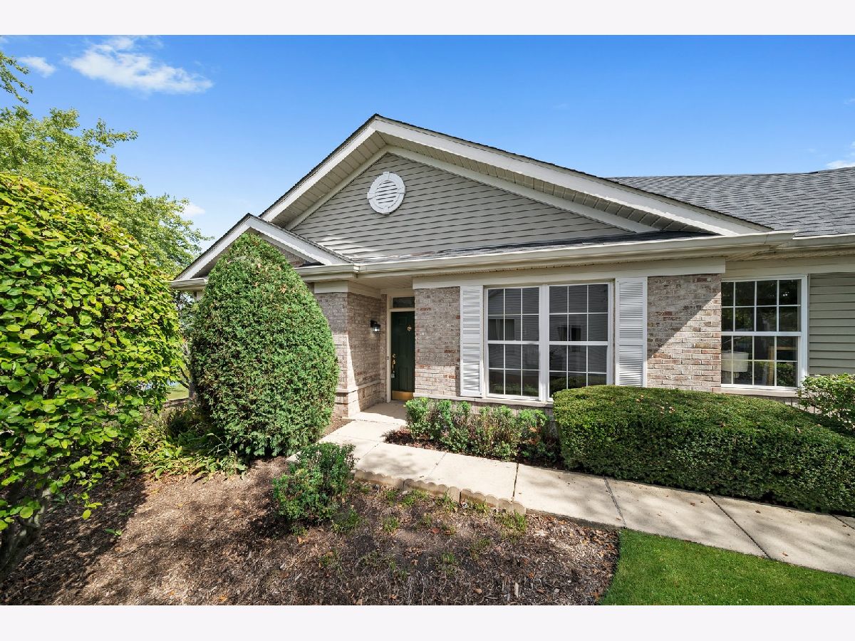 Townhomes & Condos & Homes For Sale Carillon Plainfield Illinois, 21103 Cypress Court