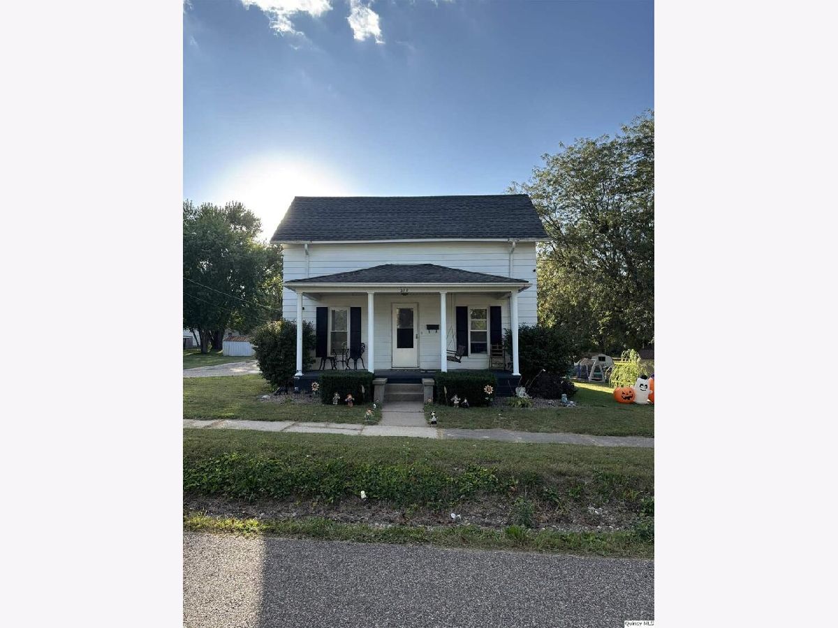  For Sale Carthage Illinois, 212 First