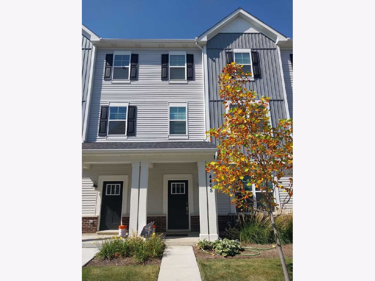Condos & Townhomes For Rent Chelsea Manor Aurora Illinois, 4465 Chelsea Manor