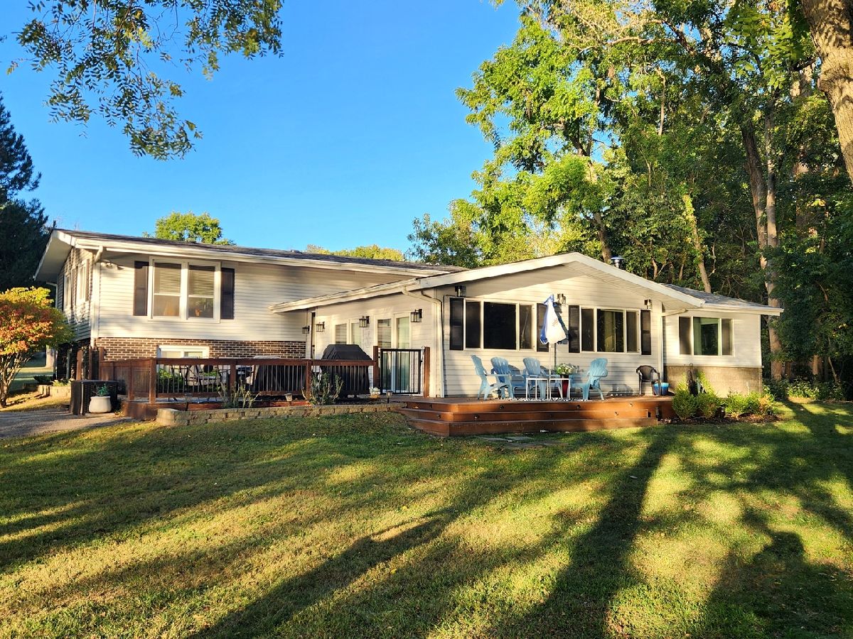 Homes For Sale Lake Wildwood Varna Illinois, 152 Beachview Court