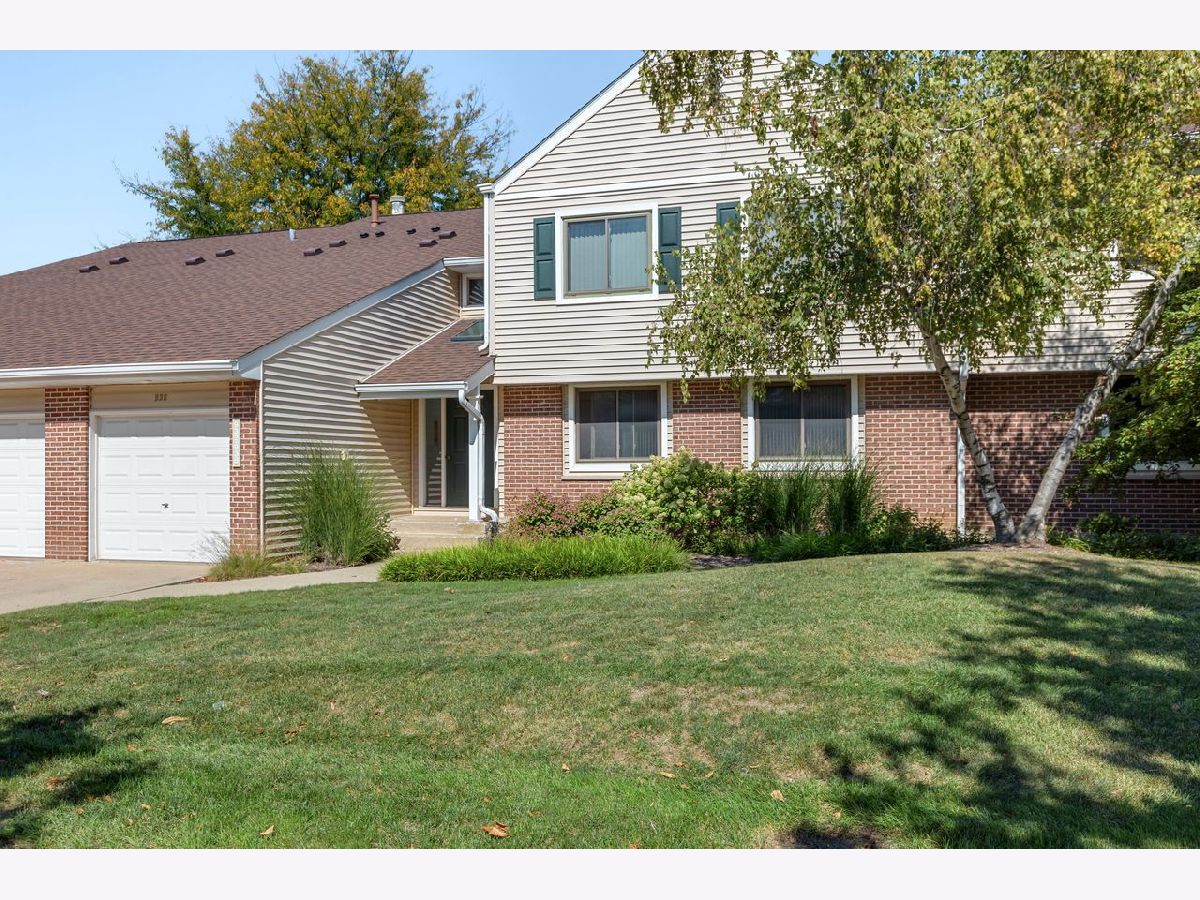  For Sale Buffalo Grove Illinois, 938 Hidden Lake Drive