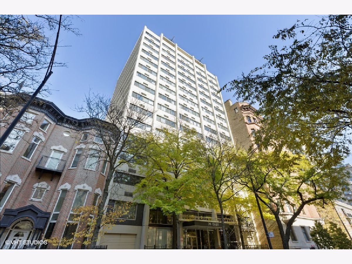  Rented Chicago Illinois, 30 Division