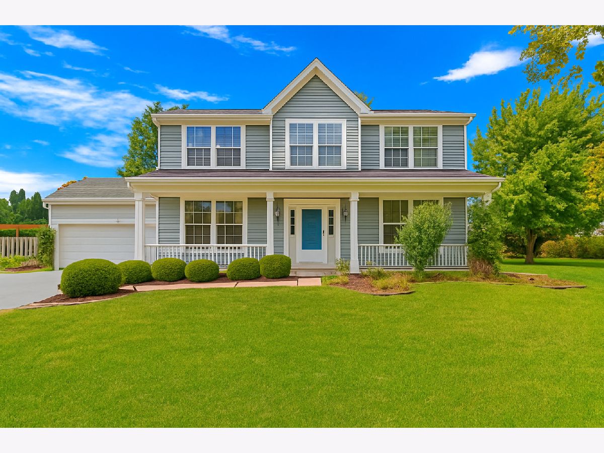  For Sale Lindenhurst Illinois, 586 Harvard Court