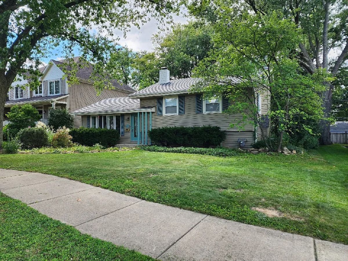 Rented Naperville Illinois, 639 Wellner