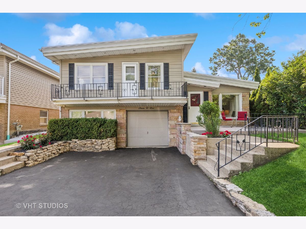  For Sale Willow Springs Illinois, 506 Charleton Street