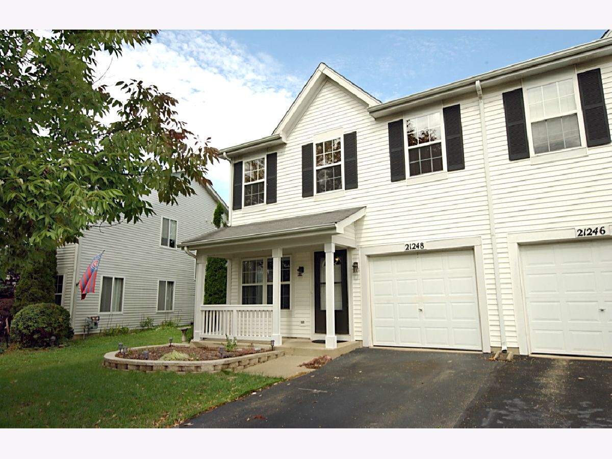 Homes & Townhomes Rented Lakewood Falls Plainfield Illinois, 21248 Edison