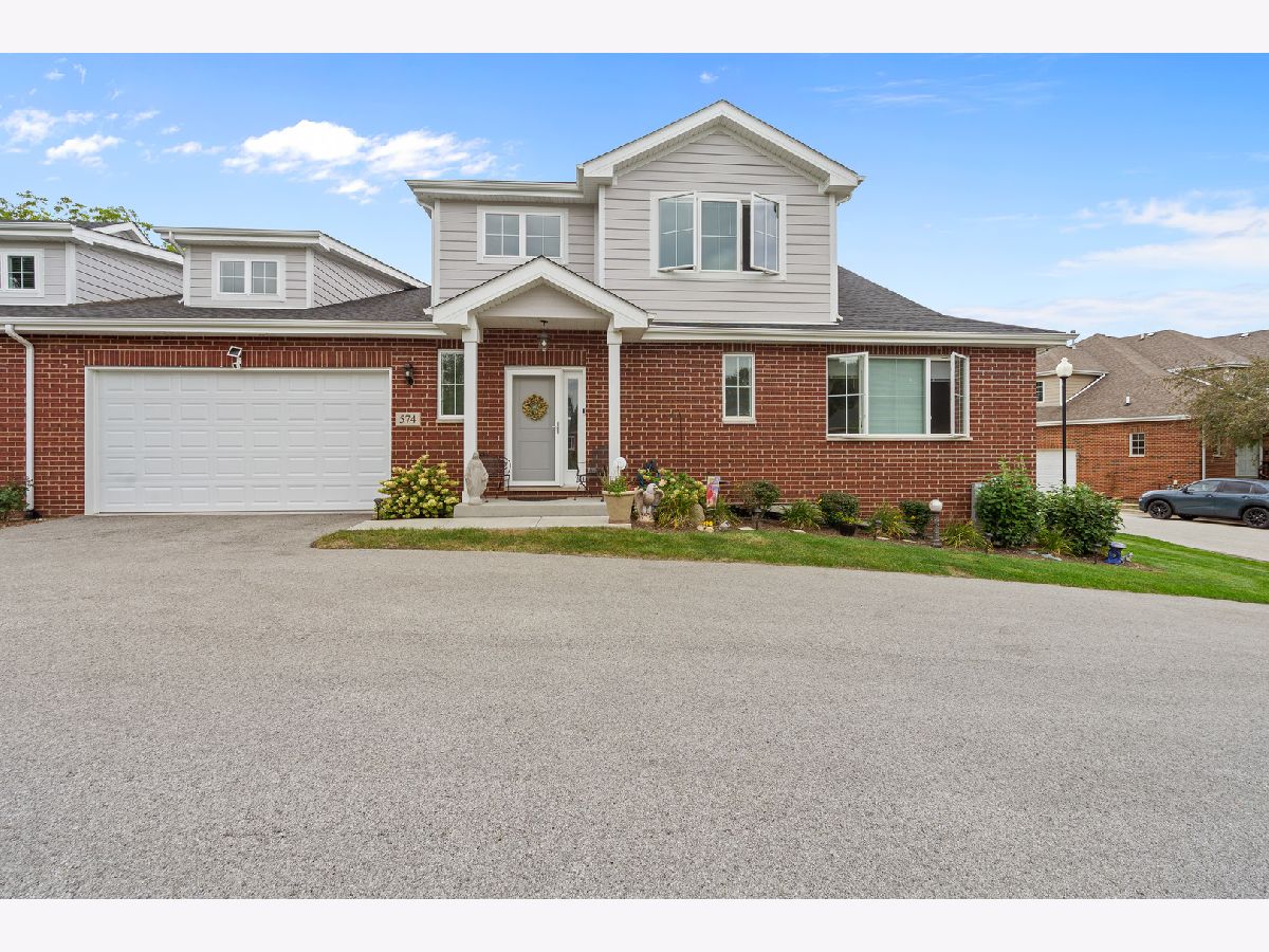 Townhomes For Sale Prairie Crossing Estates New Lenox Illinois, 574 Prairie Crossing Drive