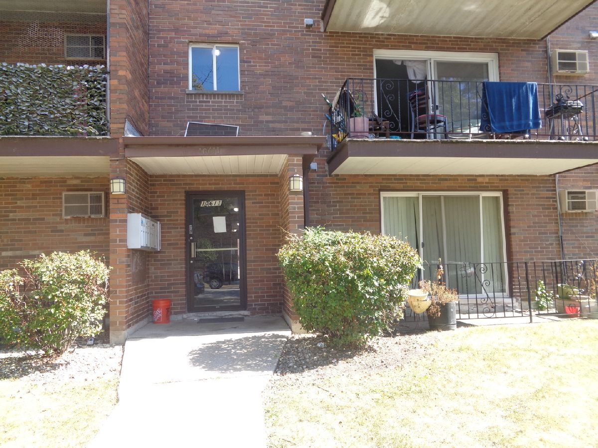 Rented Chicago Ridge Illinois, 10611 Parkside