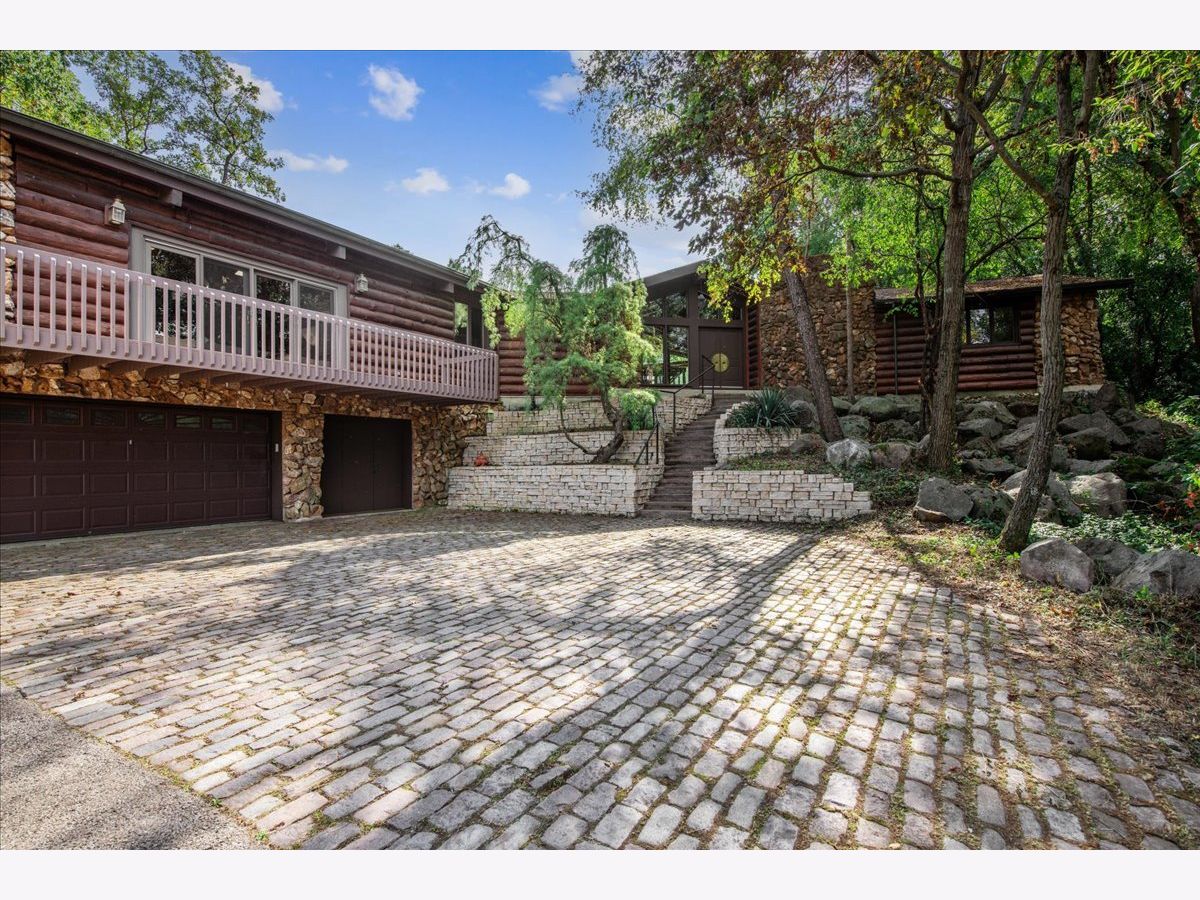  For Sale Barrington Hills Illinois, 124 Deepwood Road