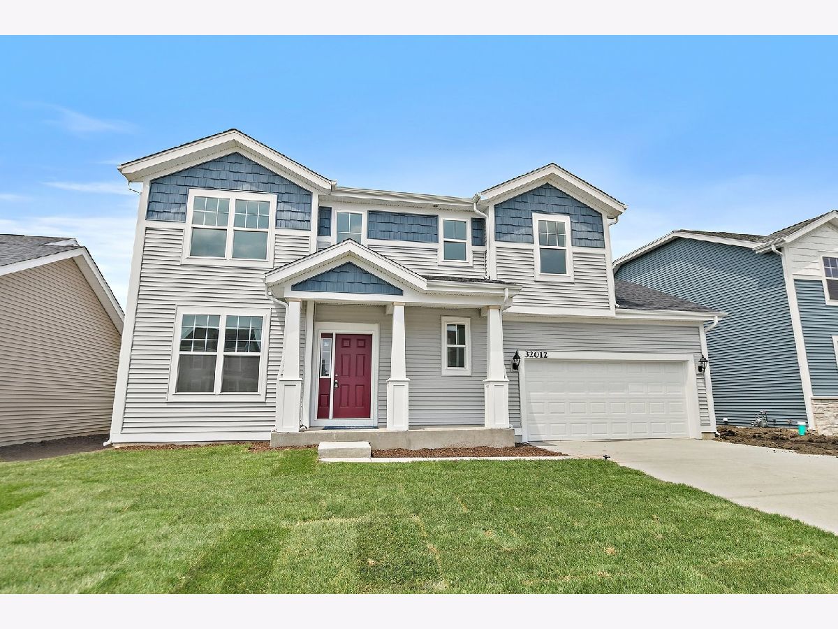 For Sale Lakemoor Illinois, 32012 Savannah Drive