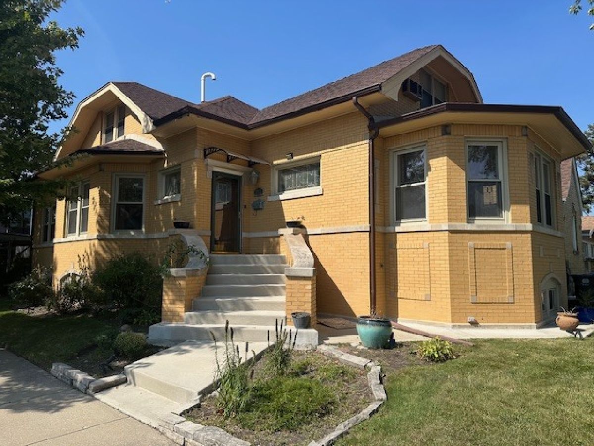 Rented Lincolnwood Illinois, 7100 Keating