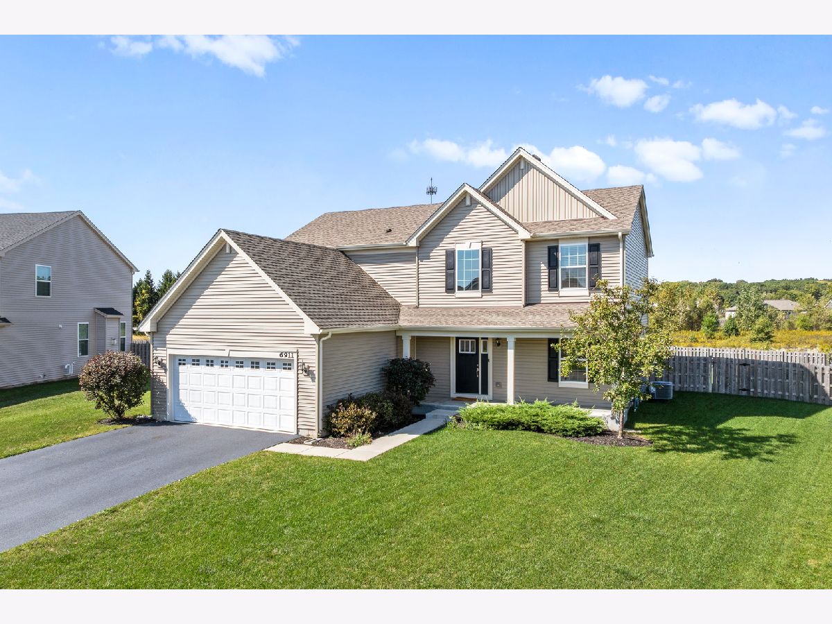 Homes & Townhomes & Condos For Sale Legend Lakes Mchenry Illinois, 6911 Galway Drive