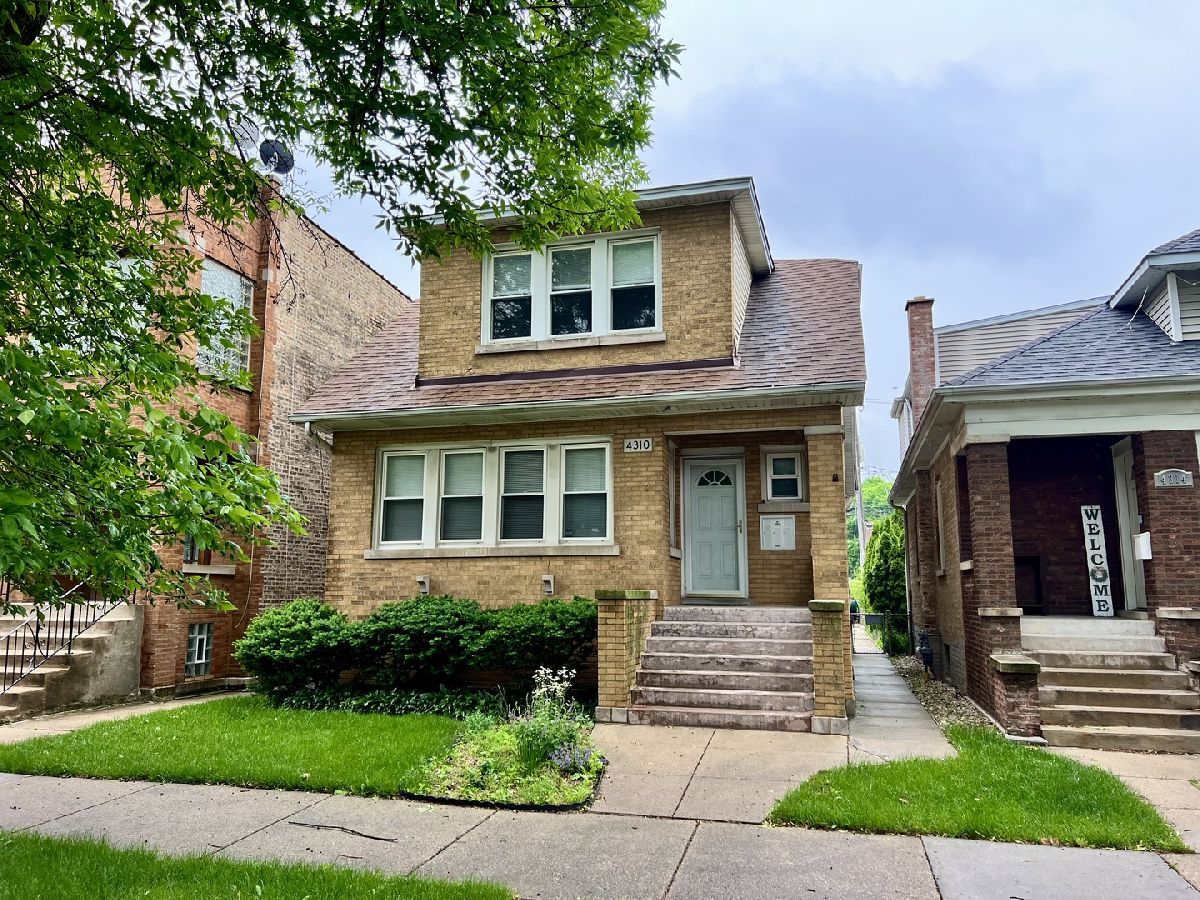 Rented Chicago Illinois, 4310 Mason