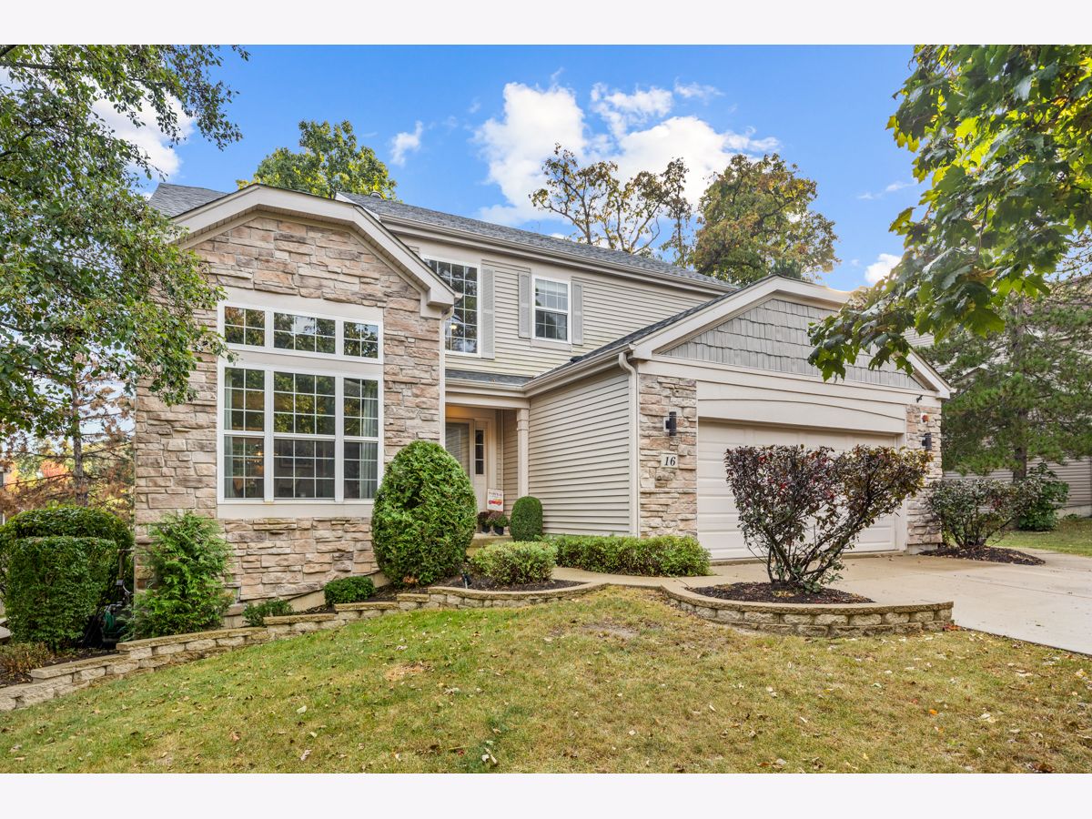 Homes For Sale Moraine Woods Streamwood Illinois, 16 Moraine Drive