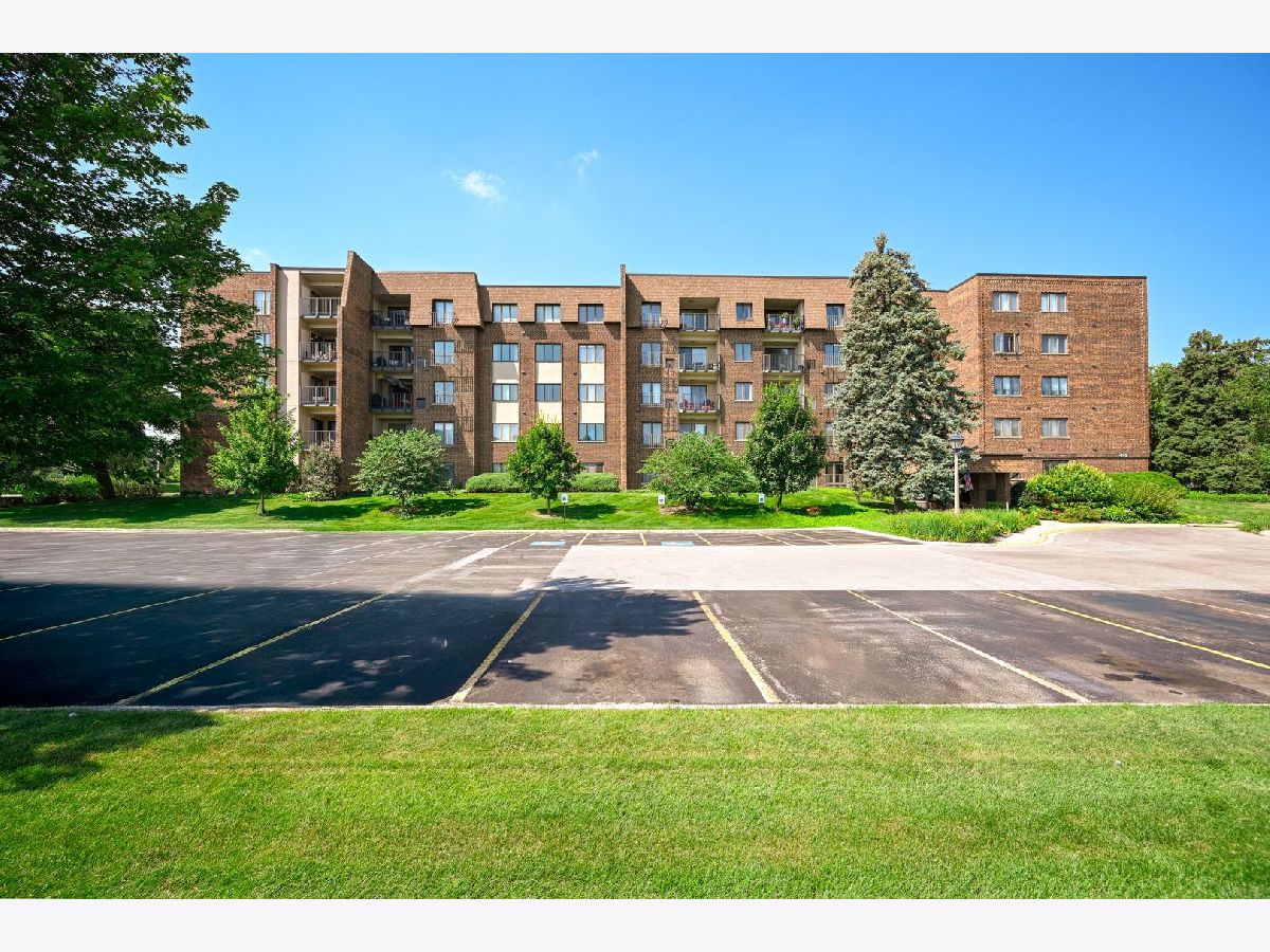 Condominiums & Homes Sold Raintree Glen Ellyn Illinois, 453 Raintree