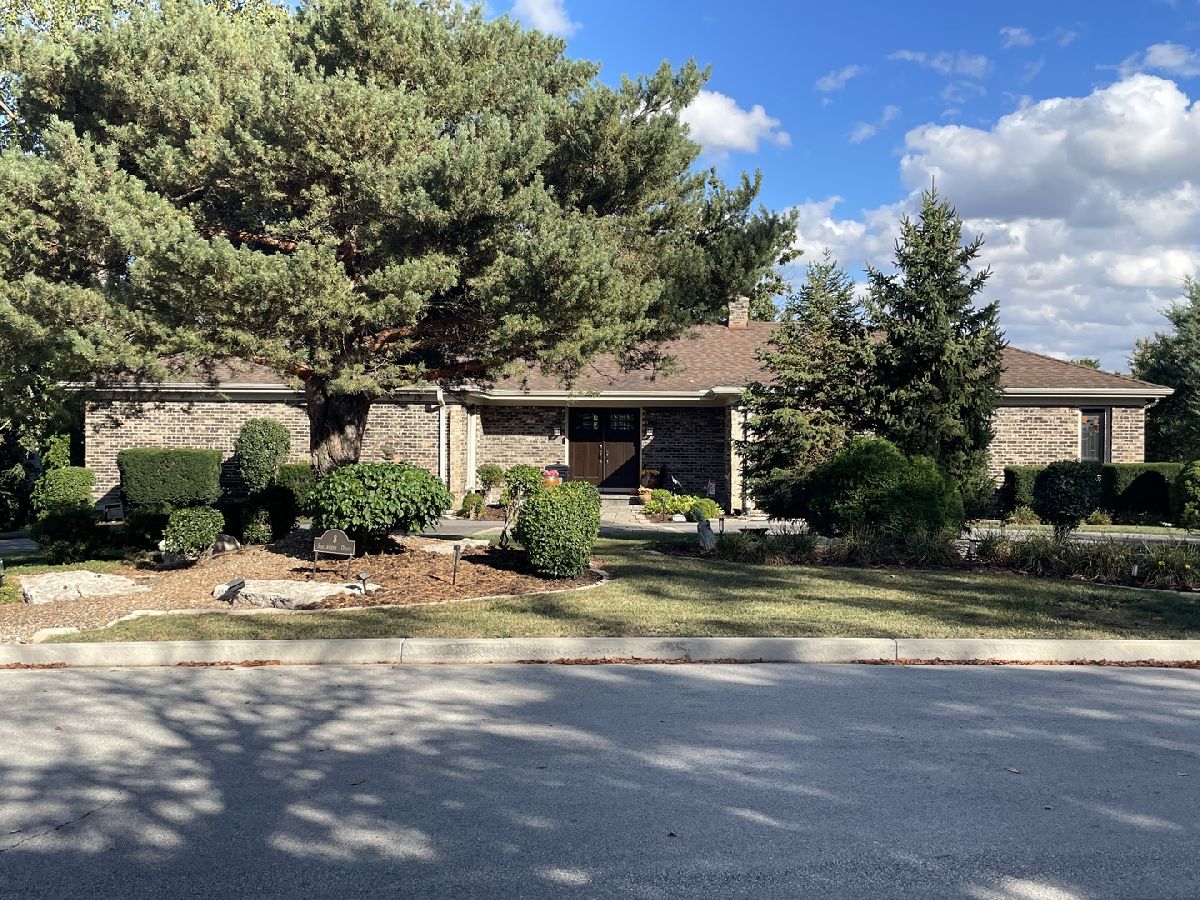  Sold Oak Brook Illinois, 8 Shelburne