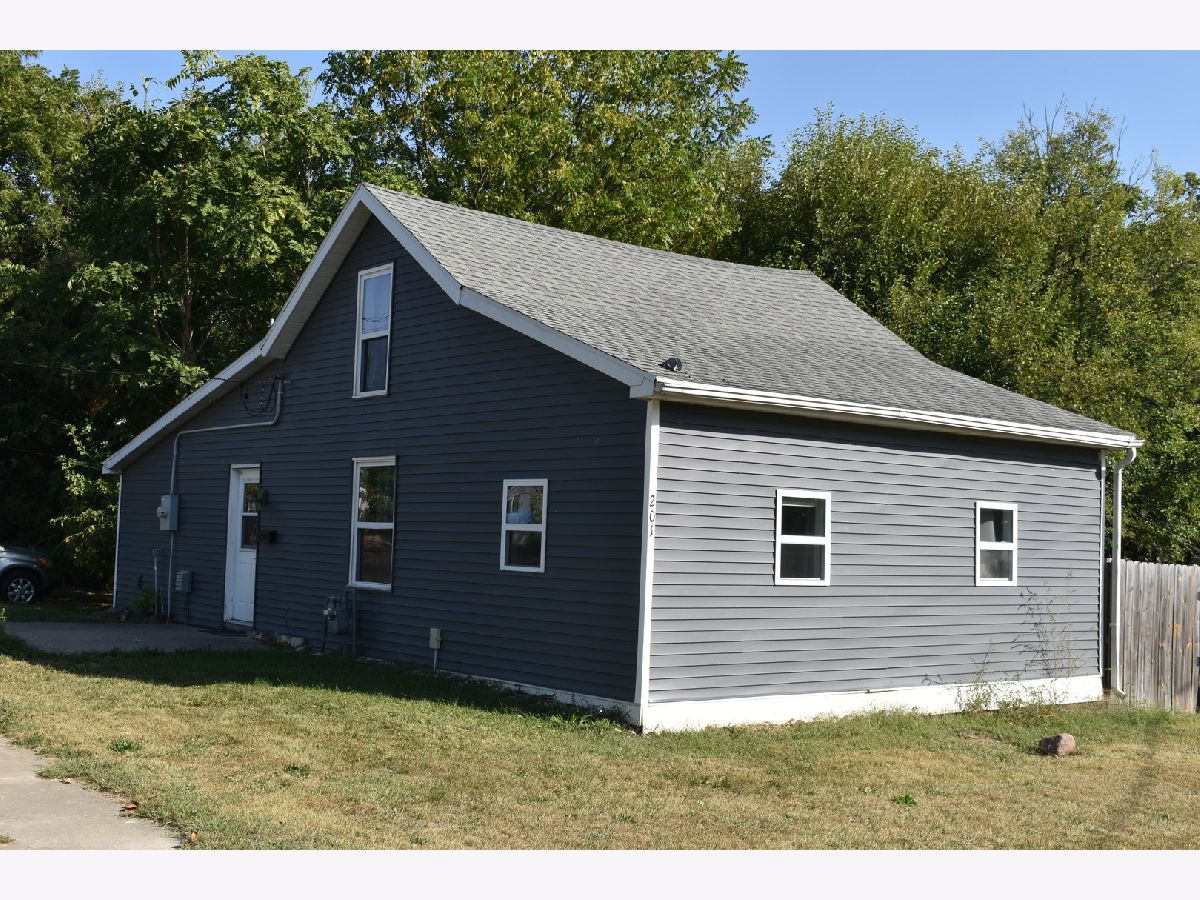  For Sale El Paso Illinois, 201 Maple Street
