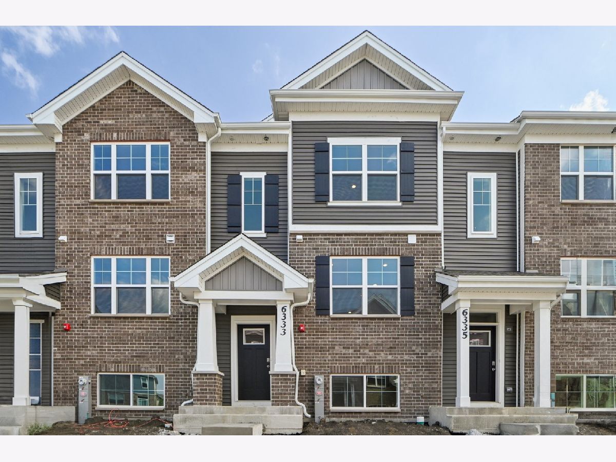 Condos & Townhomes & Homes For Sale Oak Ridge Tinley Park Illinois, 6333 Ulster Drive