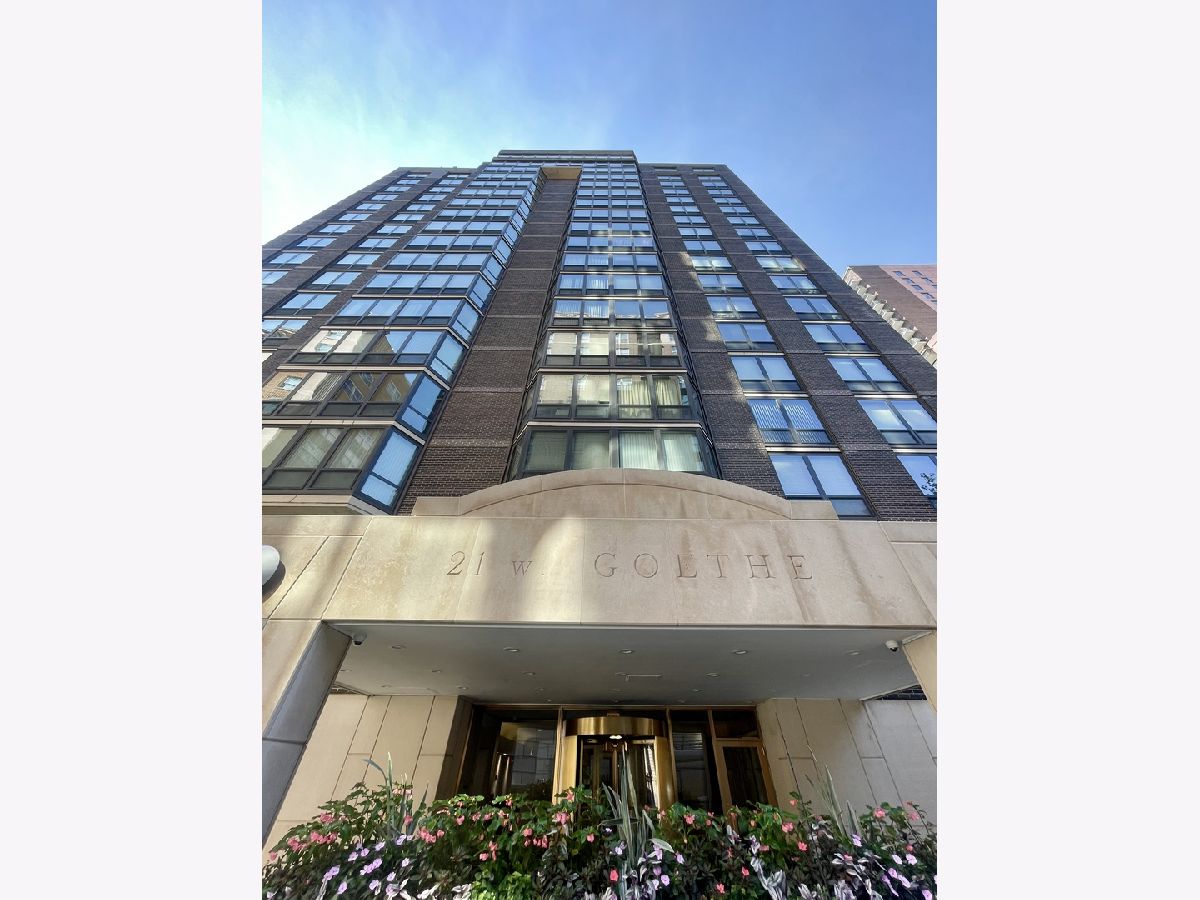  Rented Chicago Illinois, 21 Goethe