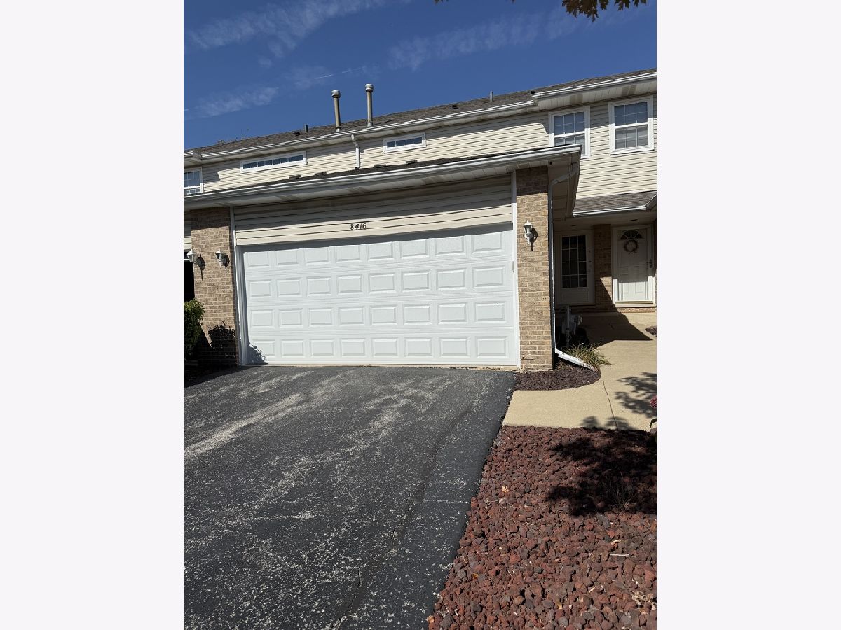 Townhomes & Homes For Sale Towne Pointe Tinley Park Illinois, 8416 Stratford Drive