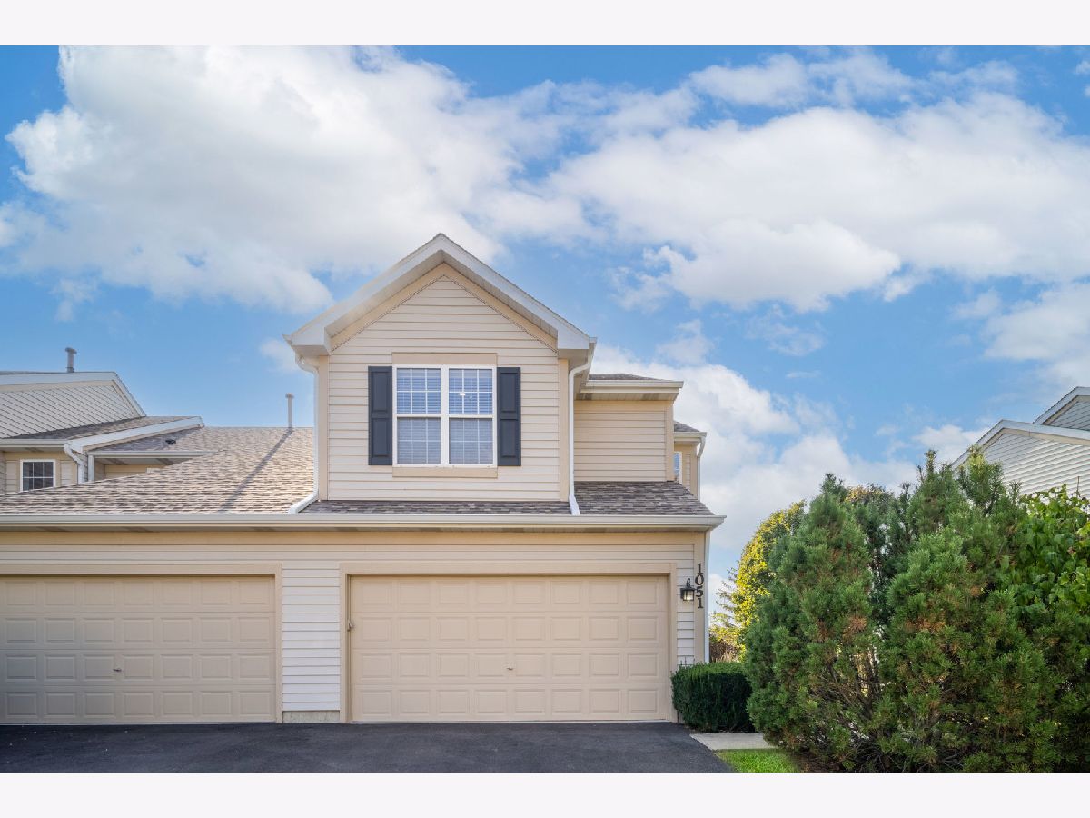  For Sale Lake In The Hills Illinois, 1051 Horizon Ridge