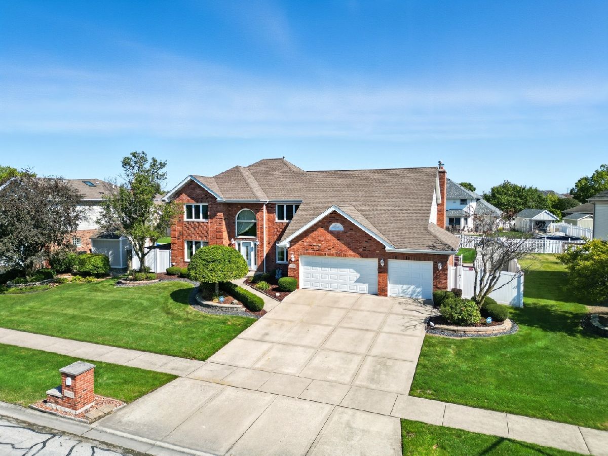 Homes For Sale Timbers Pointe Tinley Park Illinois, 18323 White Oak Lane