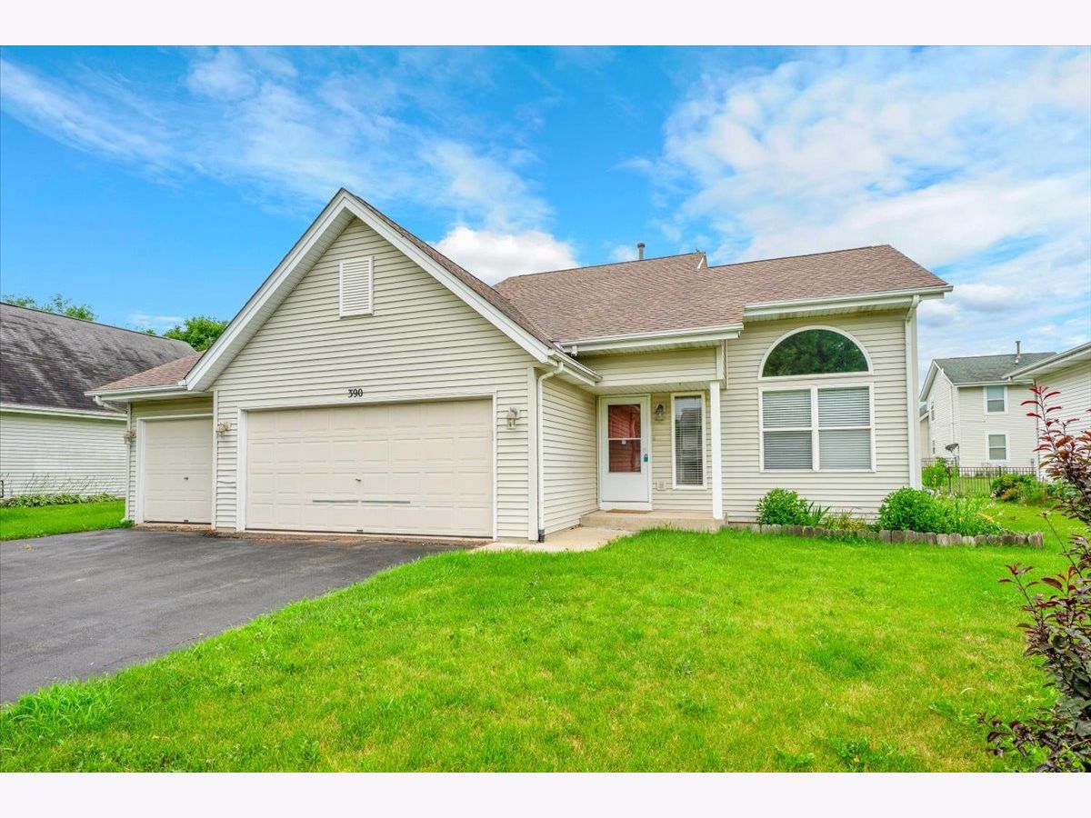 Rented Rockford Illinois, 390 Madeline