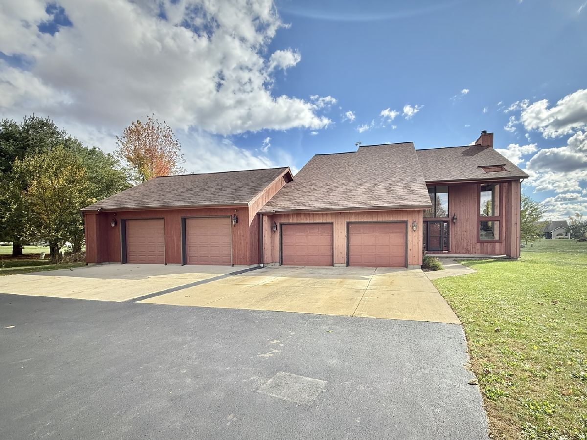  For Sale Rochelle Illinois, 5449 Branch Court