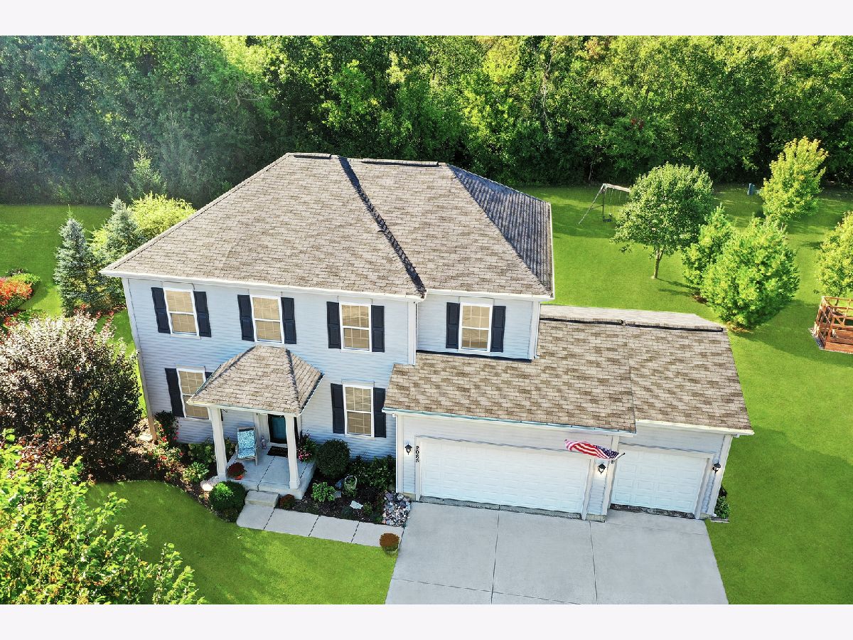 For Sale Island Lake Illinois, 2085 Walnut Glen Boulevard
