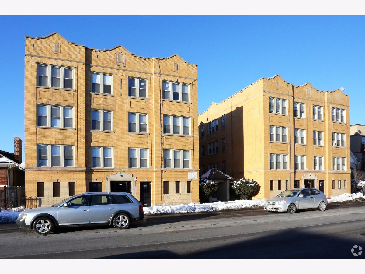  Rented Chicago Illinois, 4720 Addison